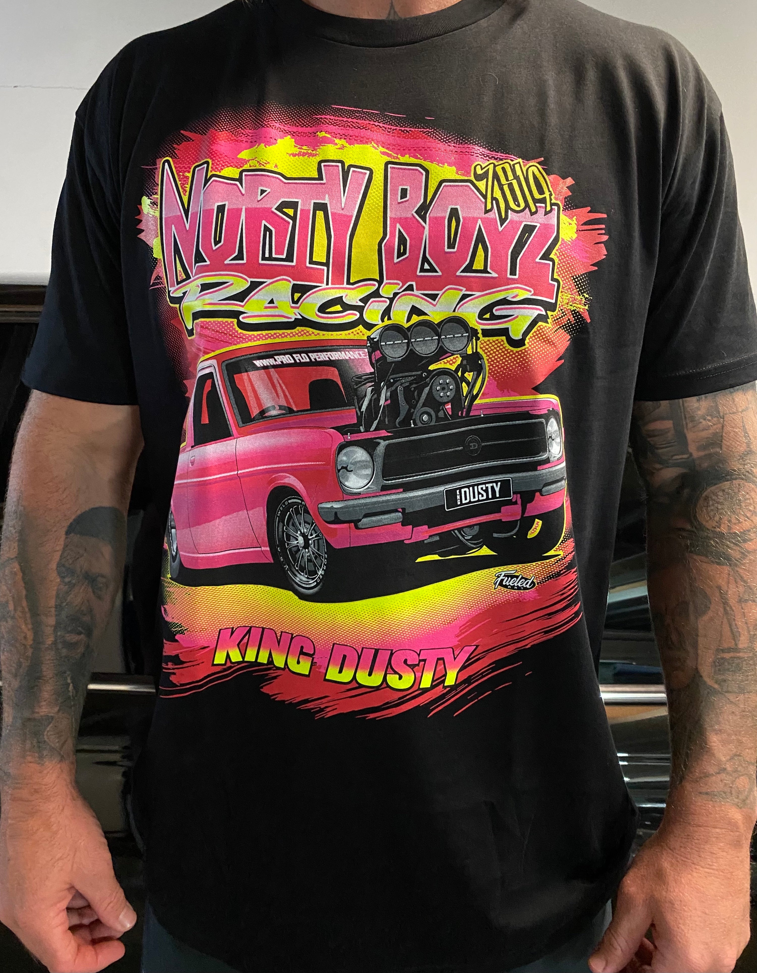 NB RACING "KING DUSTY" T-SHIRT (BLACK)